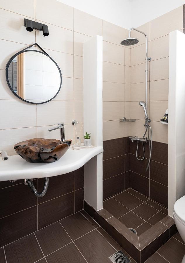 Dorkas Luxury Rooms&Apartments Livadakia 外观 照片