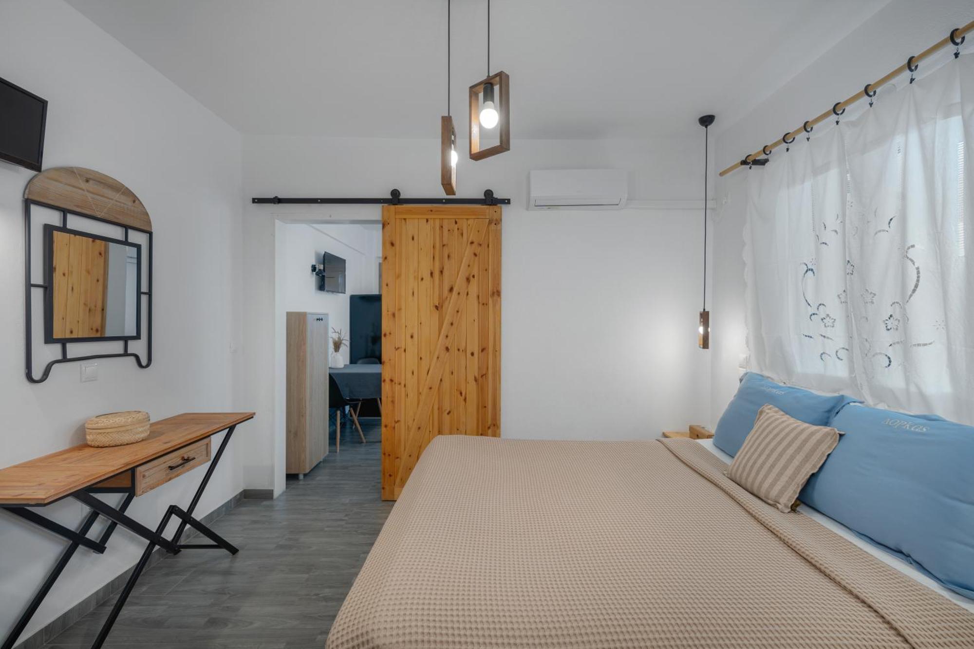 Dorkas Luxury Rooms&Apartments Livadakia 外观 照片